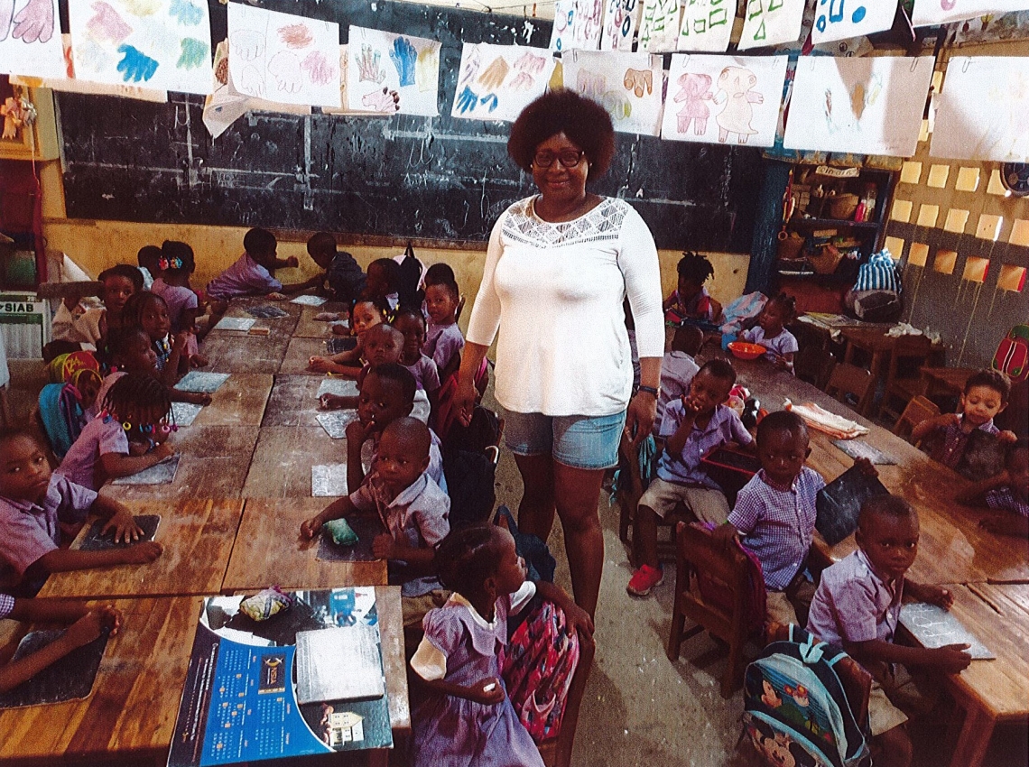 Des enfants dans une salle de classe du Togo