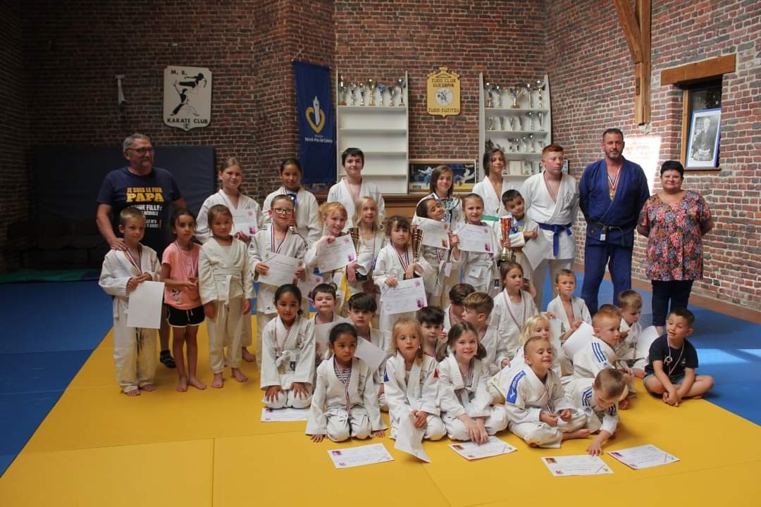 Remise des diplômes aux judokas